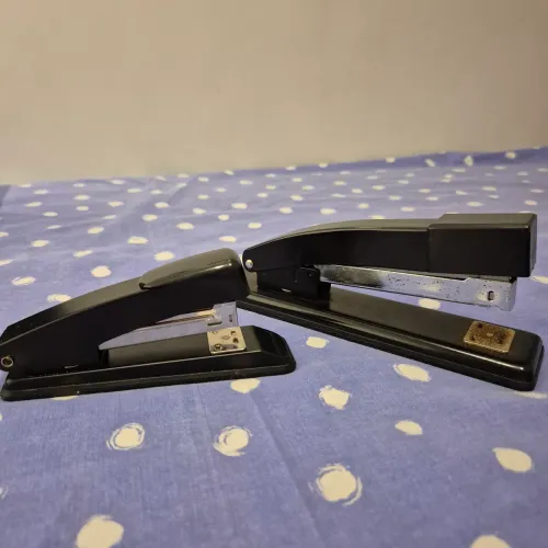 Kit 2 grampeadores