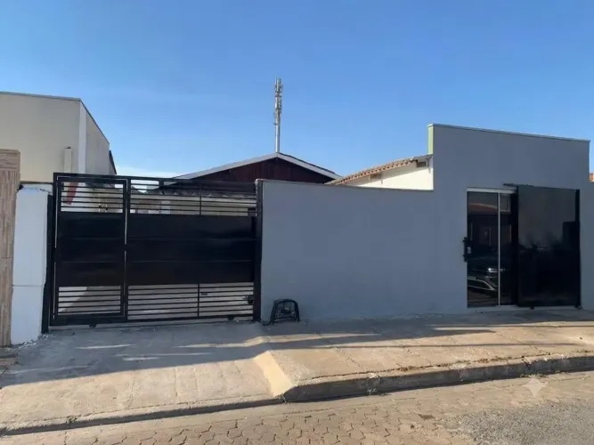 Casa Reformada com Edícula e Salão Comercial à Venda | Jardim Europa Cuiabá/MT