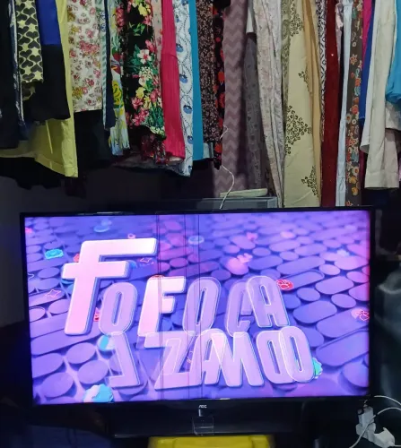 Universo Mágico Brechó Vende,TV AOC 32'