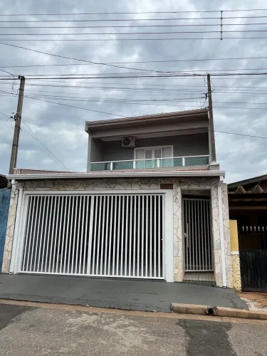 Excelente sobrado à venda no Jardim Santa Cruz, em Tatuí/SP!
