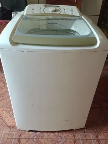 MÁQUINA DE LAVAR C DEFEITO