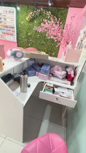 Vendo Balcão Caixa Recepção Em L Com Gaveta Mundi Móveis Branco - Usado
