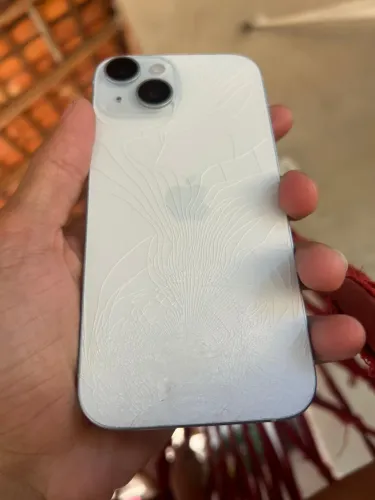 iPhone 15 128