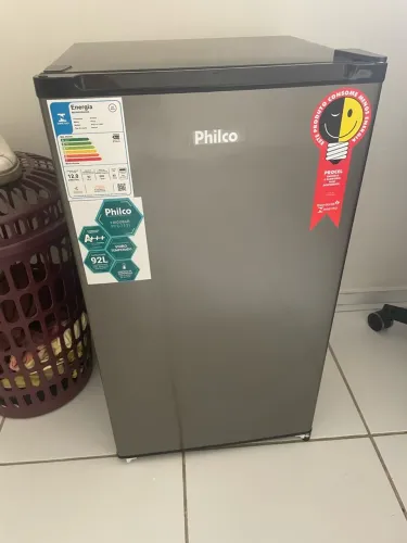 Vende - se Frigobar