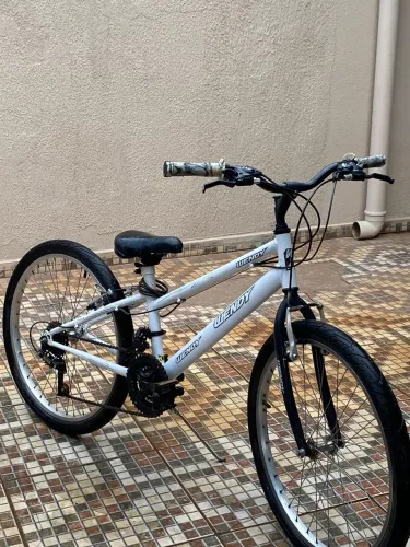 Bicicleta Aro 24 caloi