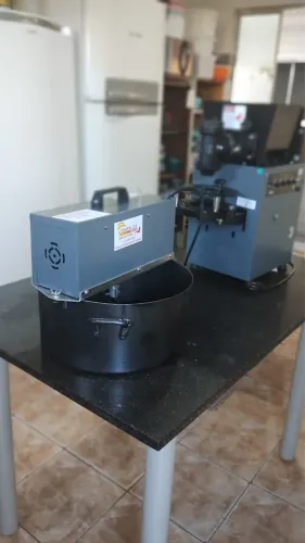 Maquina de Salgados (compact pop 4.0 220v)