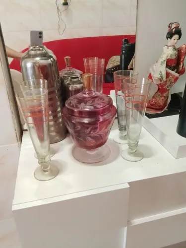 Buller com Quartos copos cristal
