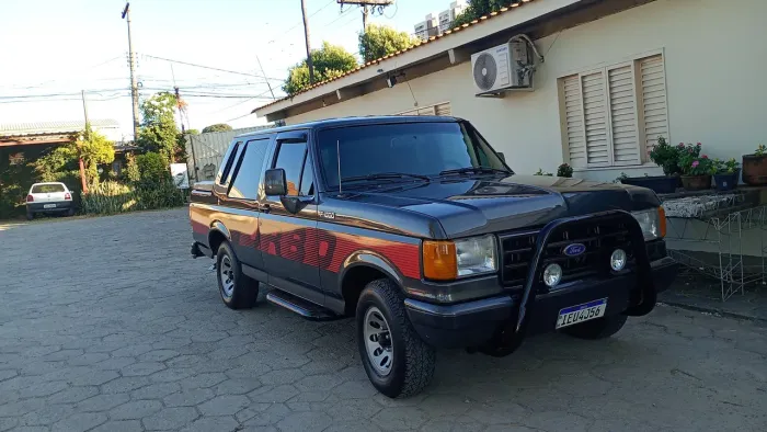 Ford F-1000 Super Diesel / Super Diesel Turbo 1993
