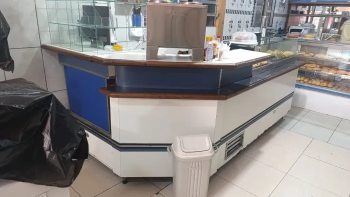 Vendo balcão para padaria