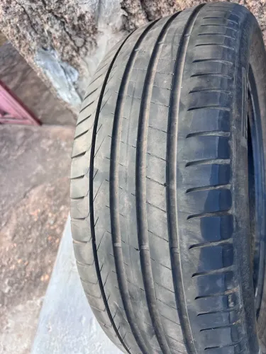 Vendo pneu Pirelli scorpion 235/50/R19