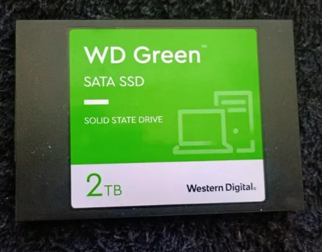 Ssd Wd Green 2tb Sata 3 2.5 7mm Leitura 545mb/s Wds200t5g0a Verde Sem Caixa.