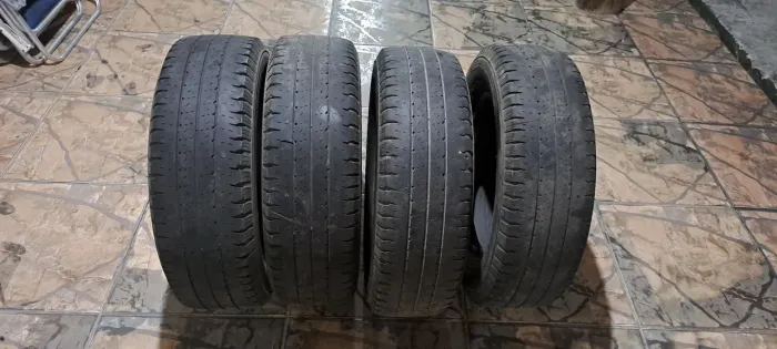 Pneus aro 15 kia bongo