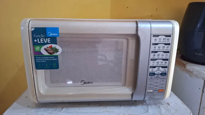 Micro-ondas. Midea