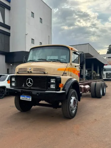MERCEDES-BENZ 2220 6x4 TRAÇADO | CHASSI REFORÇADO | PRONTO PARA O TRABALHO