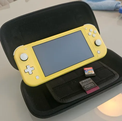 Nintendo Switch Lite + Capa + game Lego Worlds + Cartão Expansão 128 GB