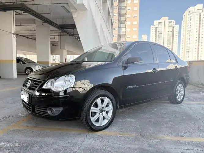 Volkswagen Polo Sedan 1.6 MI Total Flex 8V 4P 2011