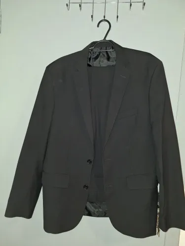 Ótimo Terno Masculino