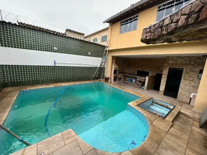 Casa centro de Belford Roxo