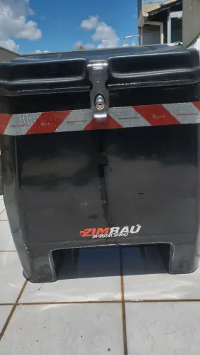 Baú de moto com o trilho 110/120 litros