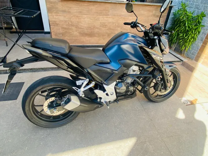 CB 300F Twister ABS 2025/2025 | Apenas 2.800 km | Estado de Zero!
