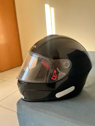 Capacete