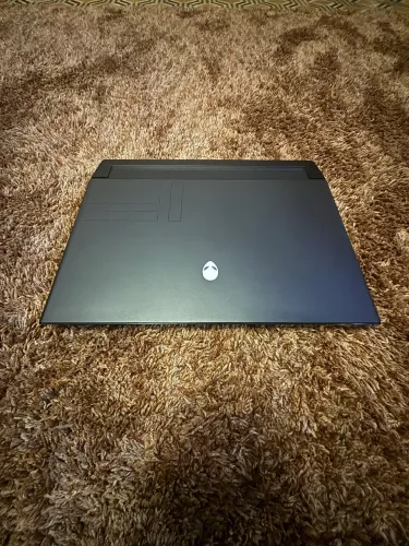 Alienware m15 R3 i7 RTX 2060 16GB RAM Tela 144Hz