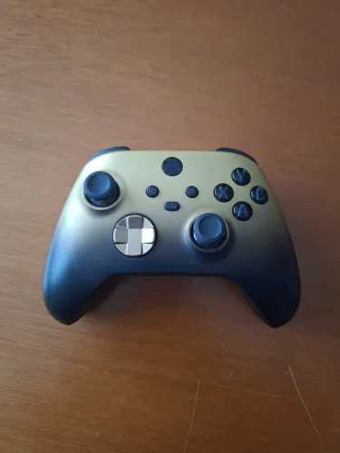 Controle Xbox Gold Shadow Special Edition - Xbox Series S/X, Xbox One e PC