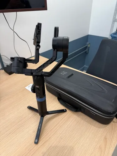 Estabilizador Gimbal Zhiyun Crane 2 de 3 eixos
