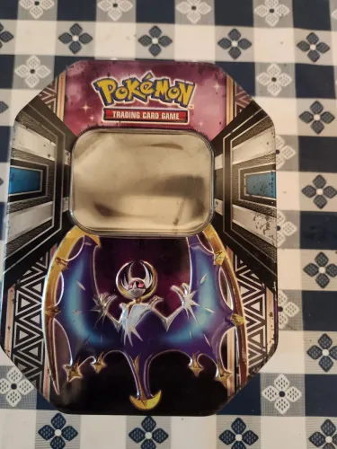 Lata de Pokémon
