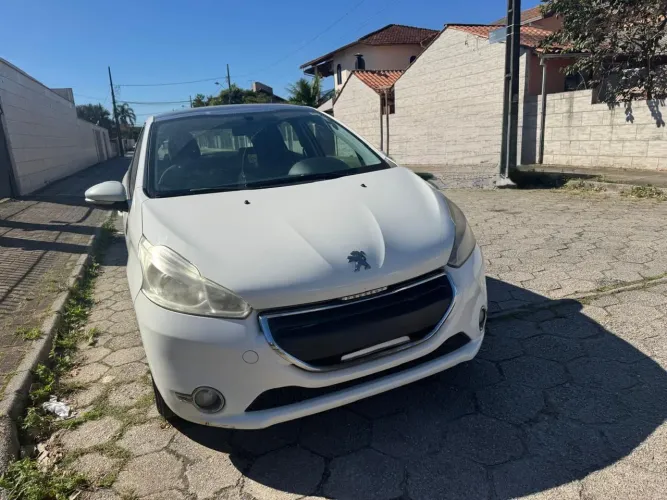 Peugeot 208 Allure 1.5 Flex 8V 5P 2015