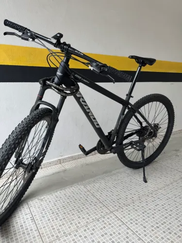 Bicicleta aro 29 semi nova