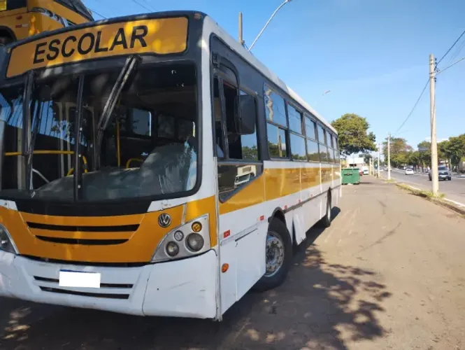 Ônibus Volkswagen 17-230