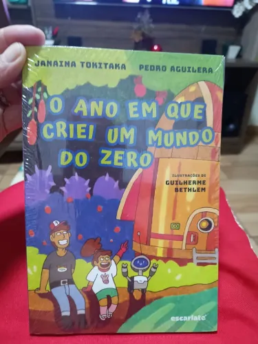 Livro "O Ano em que Criei um Mundo do Zero