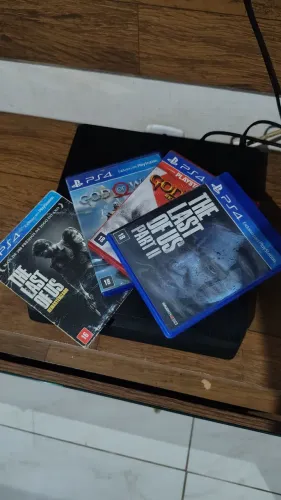 PS4 slim com jogos