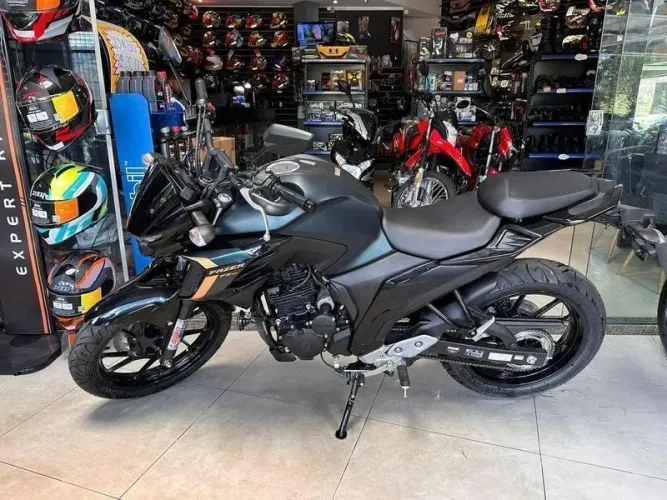 YAMAHA FZ25 FAZER 2024