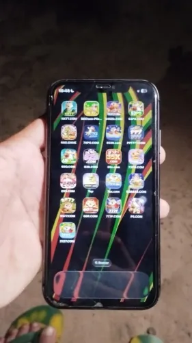 IPHONE 11 64GB funcionando tudo 