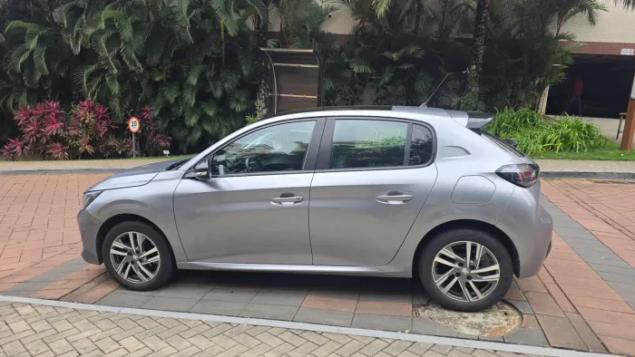 Peugeot 208 Griffe 1.6 Flex 16V 5P Aut. 2023