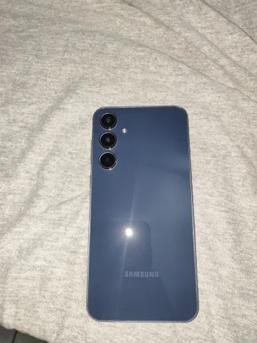 Samsung Galaxy A55 5G /256 gb 8GB RAM extendido