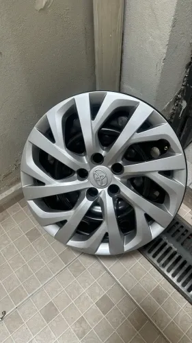 Rodas de ferro original Corolla na caixa