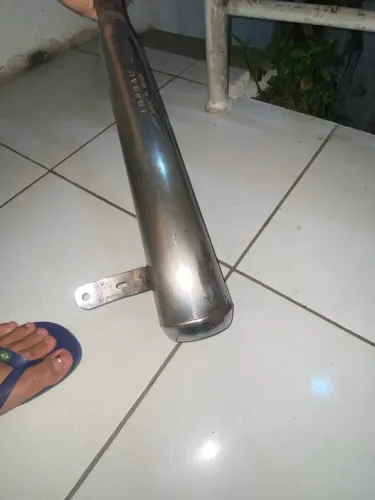 Vendo escapamento torbal estralando