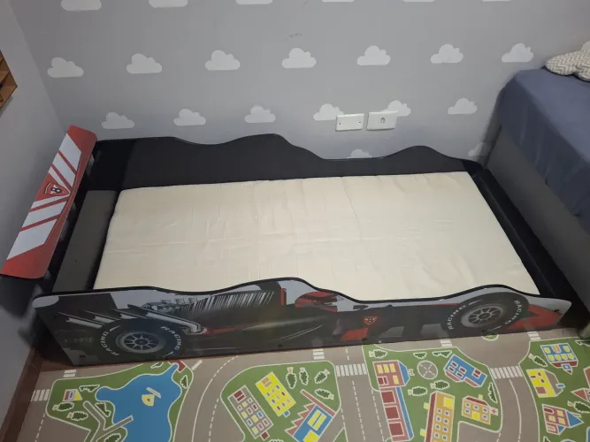 Mini cama com colchão