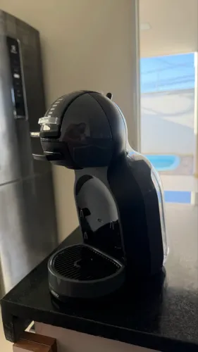 ? Cafeteira Nescafé Dolce Gusto Mini Me - nunca usada