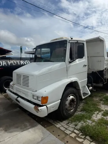 Cacambao Mercedes bens 1618 ano 95, 10 pneus semi novos, todo revisado tonto pra trabalhar