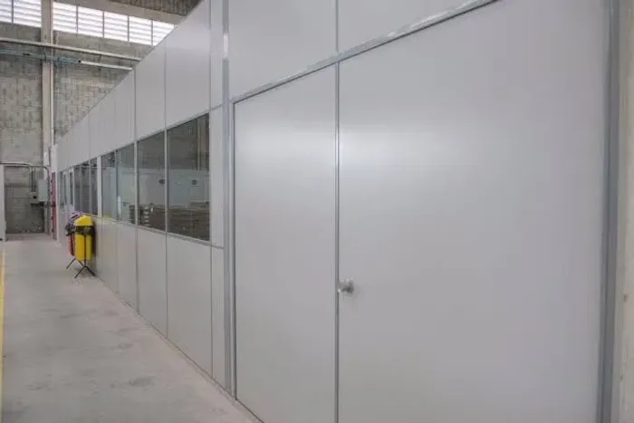 Divisórias de eucatex e forro pvc