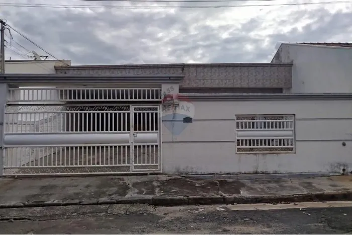 Casa à venda - Parque Universitário II - Tupã/SP