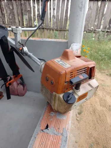 Roçadeira Stihl 220