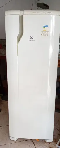 Geladeira Eletrolux RFE39 Frost Free 110v