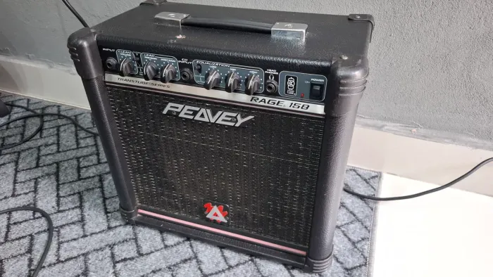 Amplificador Peavey Rage 158 - 15w / 220v
