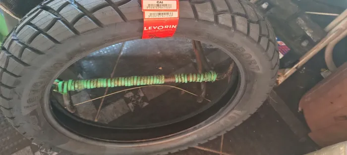 Pneu aro 17 Levorin