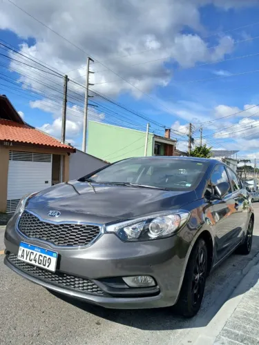 Kia Motors Cerato 1.6 16 V Flex Mec. 2014